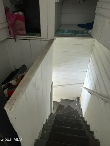 $170,000 | 2320 10th Avenue, Watervliet, NY 12189