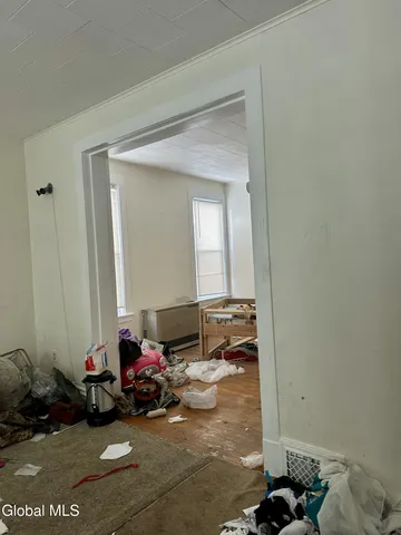 $170,000 | 2320 10th Avenue, Watervliet, NY 12189