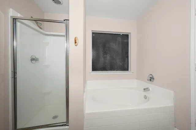 $2,000 | 3109 Berryfield Lane, Pearland, TX 77581