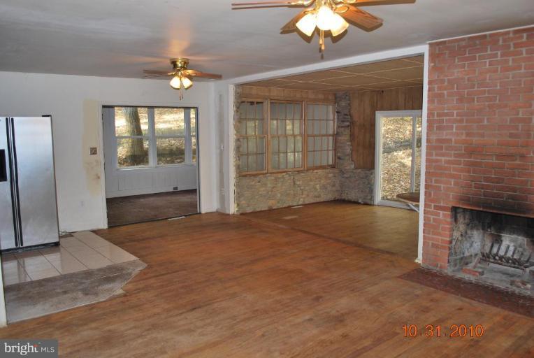 1839 Ridge Road Haymarket, VA 20169 - Photo 2 of 10 Living Room/Dining Room