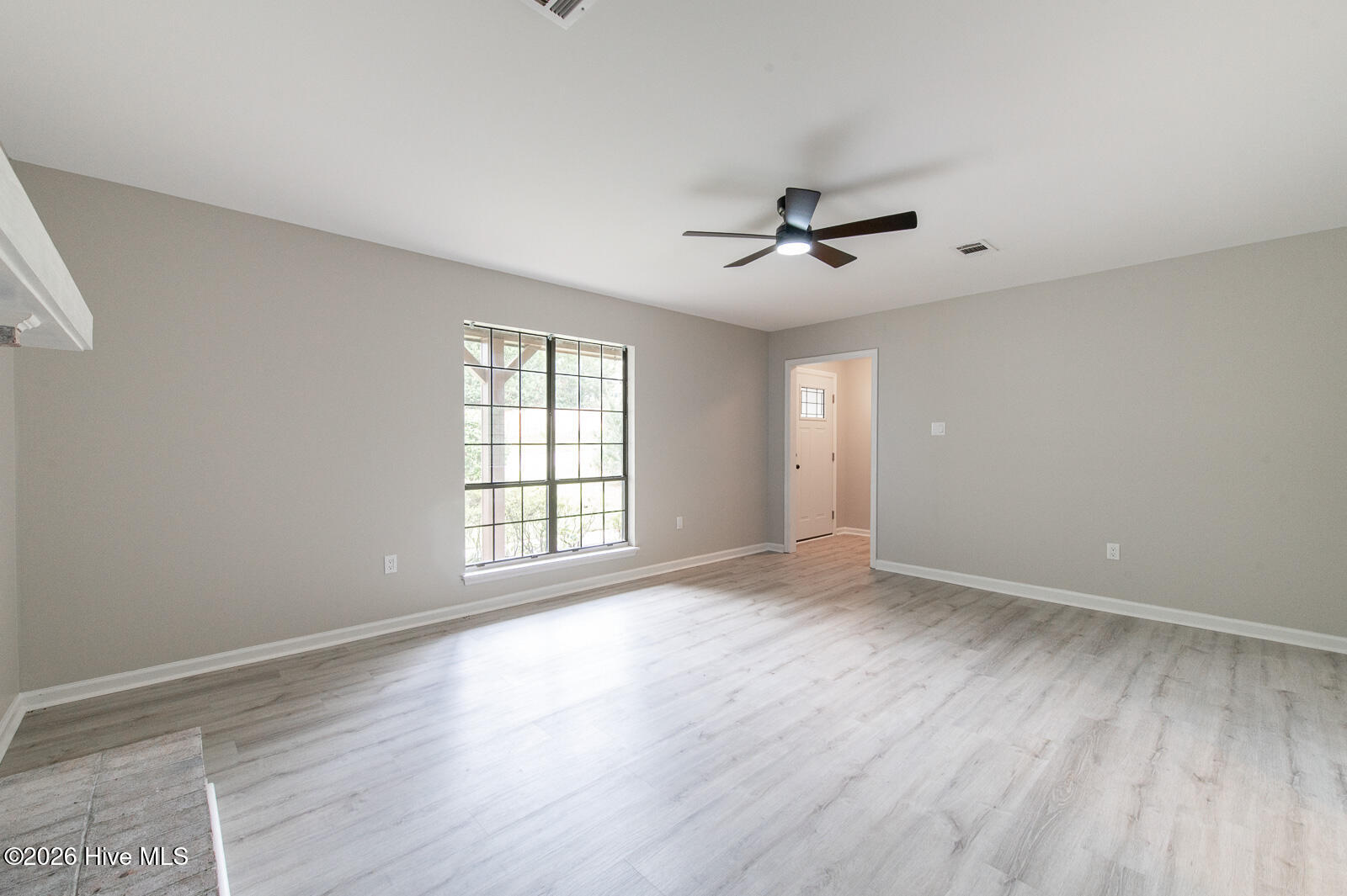 2650 Barclay Road Hephzibah, GA 30815 - Photo 8 of 34 Living Room!