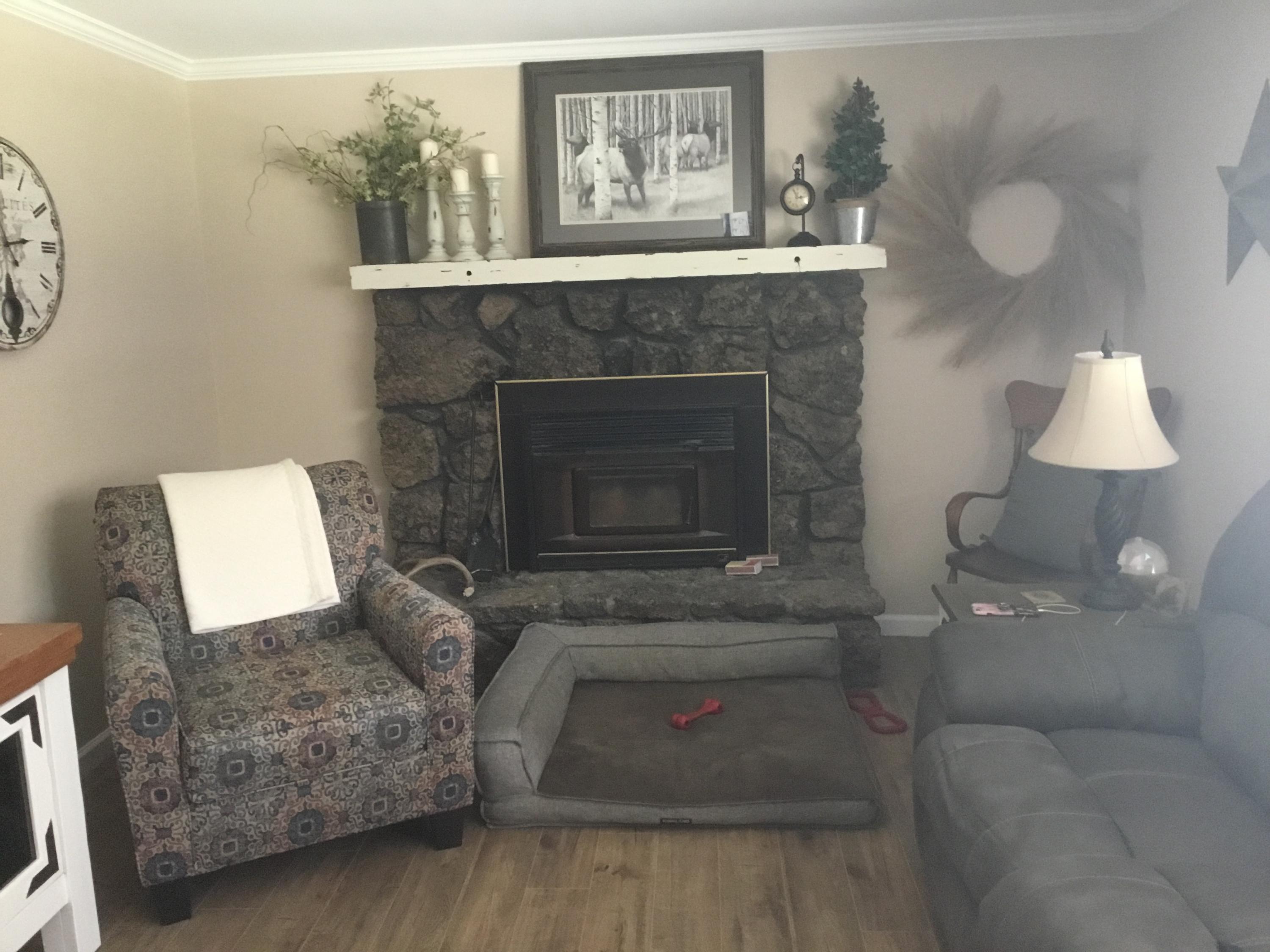 329 Southeast Craven Road Bend, OR 97702 - Photo 7 of 23 Craven Living room