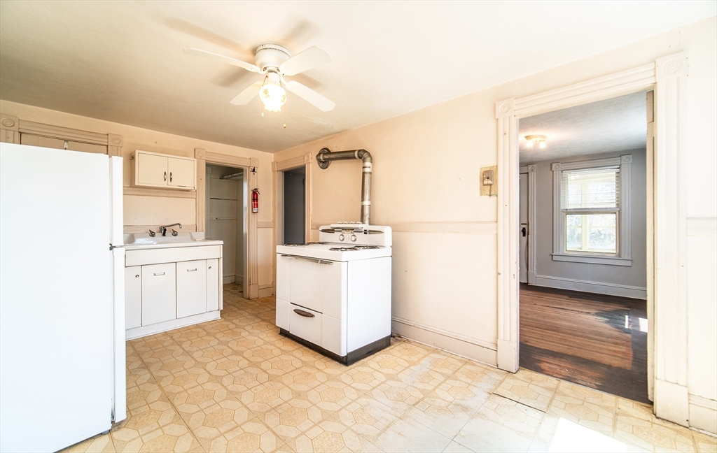 153 Ray Street Ludlow, MA 01056 - Photo 9 of 42 Gallery Image 9