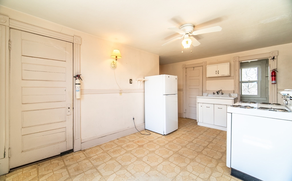153 Ray Street Ludlow, MA 01056 - Photo 10 of 42 Gallery Image 10