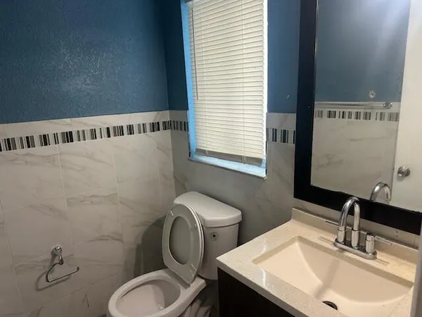 $2,800 | 4660 Northwest 6th Court, Delray Beach, FL 33445