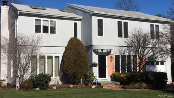 $1,249,000 | 140 North Street, Locust Valley, NY 11560