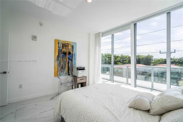 $3,950 | 8425 Crespi Boulevard, Unit 304, Miami Beach, FL 33141