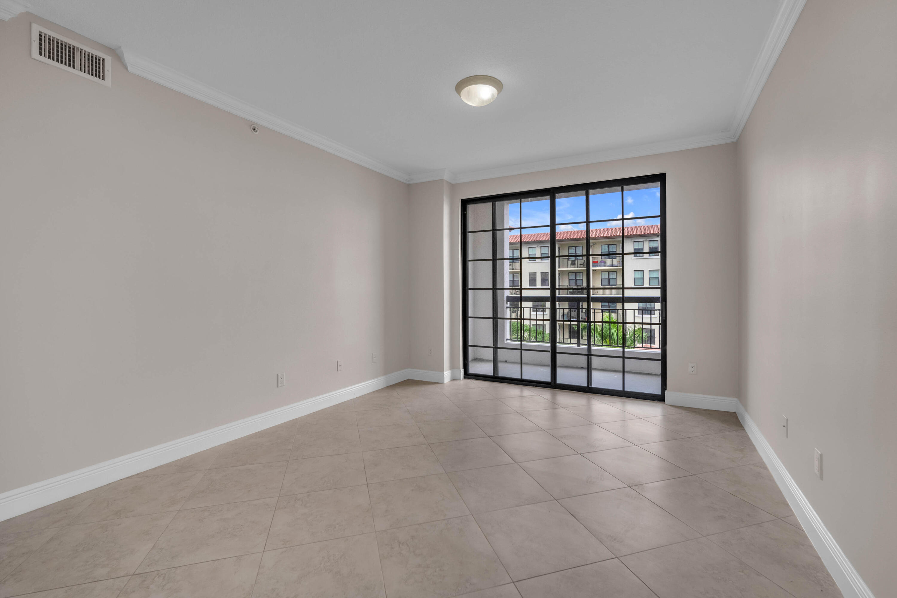 233 South Federal Highway, Unit 603 Boca Raton, FL 33432 - Photo 5 of 18 a view of an empty room with a window