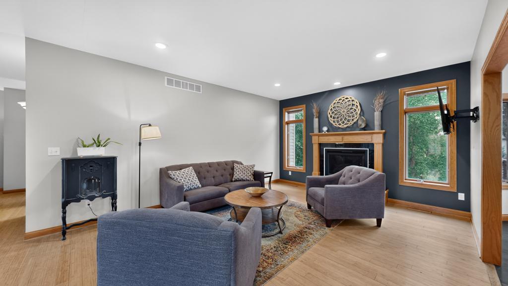 2967 Darcy Drive Northeast Rochester, MN 55906 - Photo 8 of 53