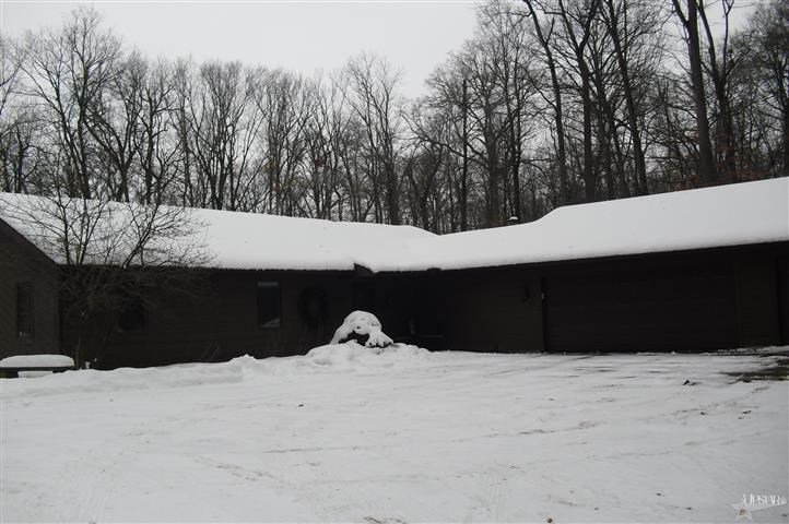 6113 Lower Huntington Road Fort Wayne, IN 46809 - Photo 1 of 28