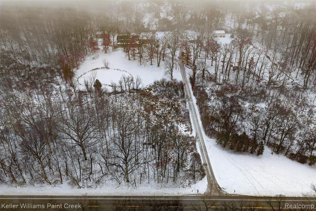 3780 Bass Lake Road Commerce Township, MI 48382 - Photo 3 of 45