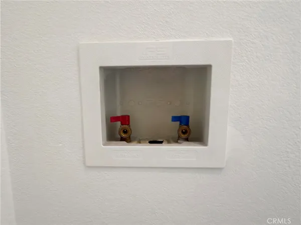 $2,295 | 1491 Atlantic Avenue, Long Beach, CA 90813