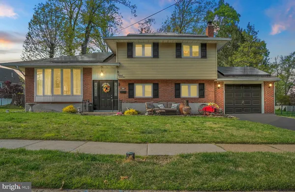$395,000 | 693 Thorny Lane, Glendora, NJ 08029