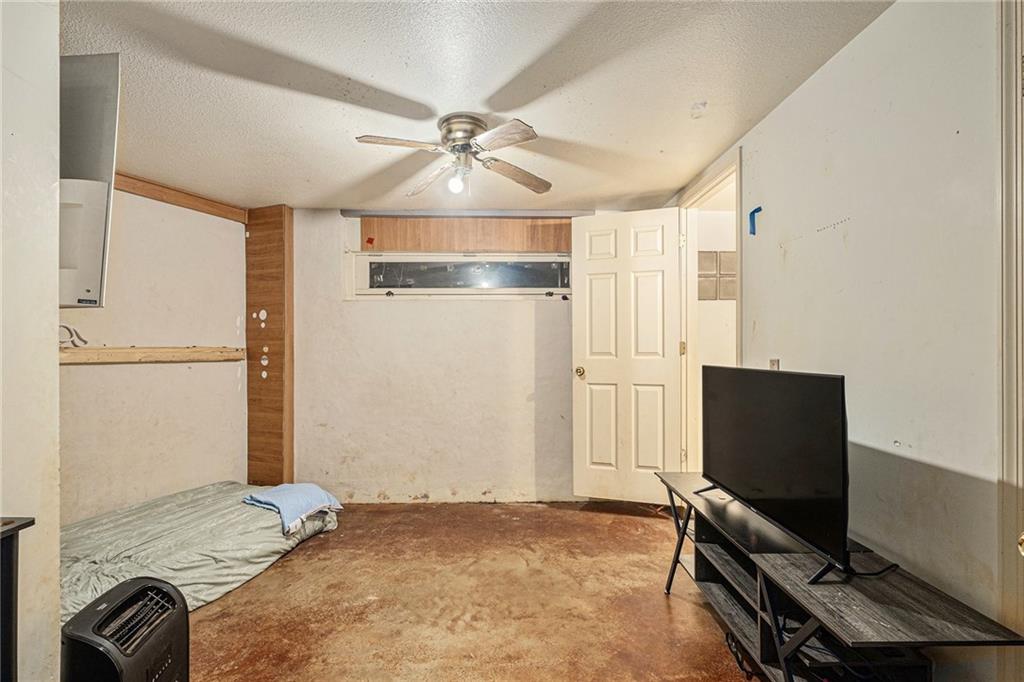 880 Golf Course Road Demorest, GA 30535 - Photo 17 of 37 a view of workspace with windows