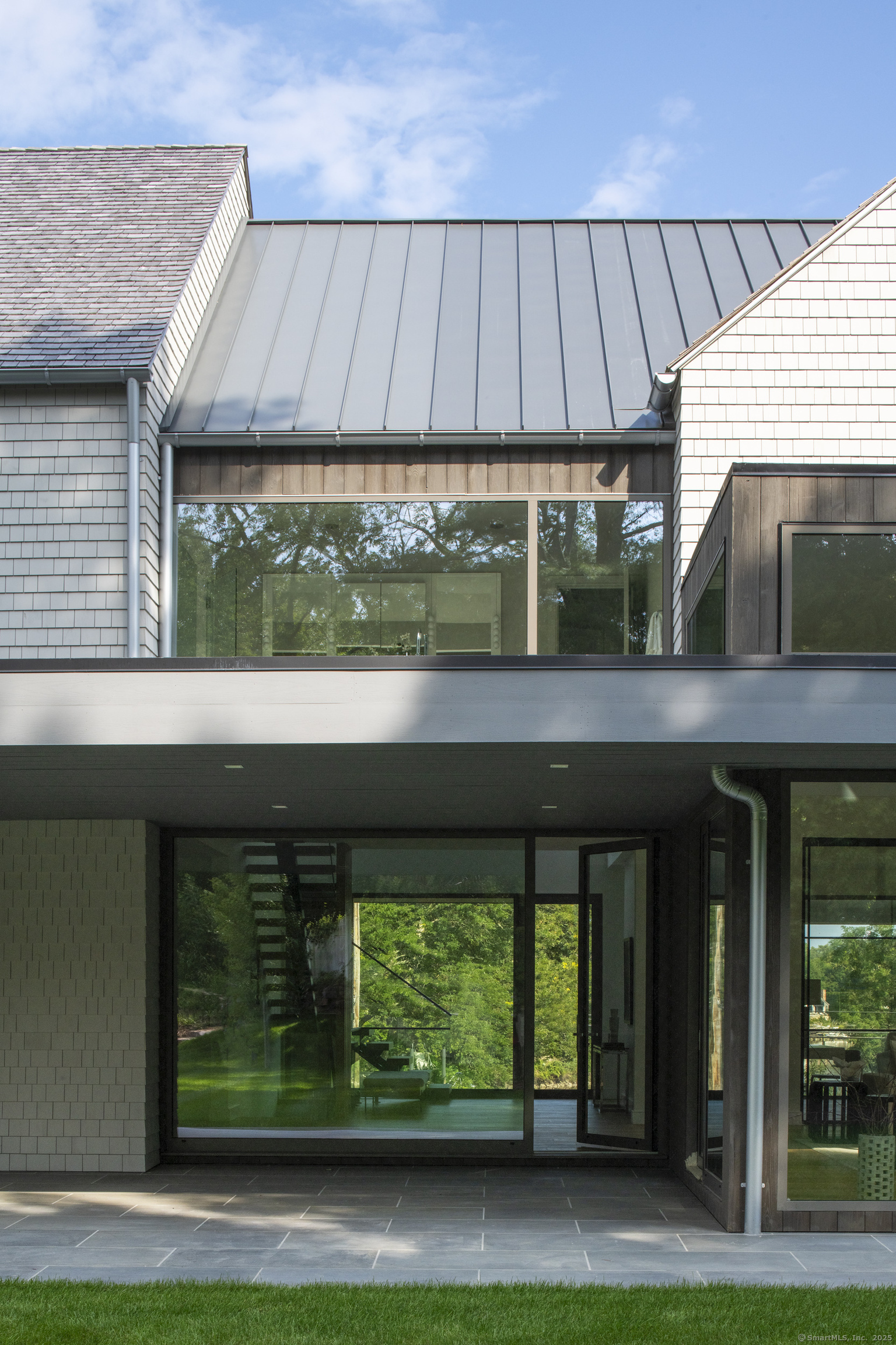 14 5 Mile River Road Darien, CT 06820 - Photo 2 of 17