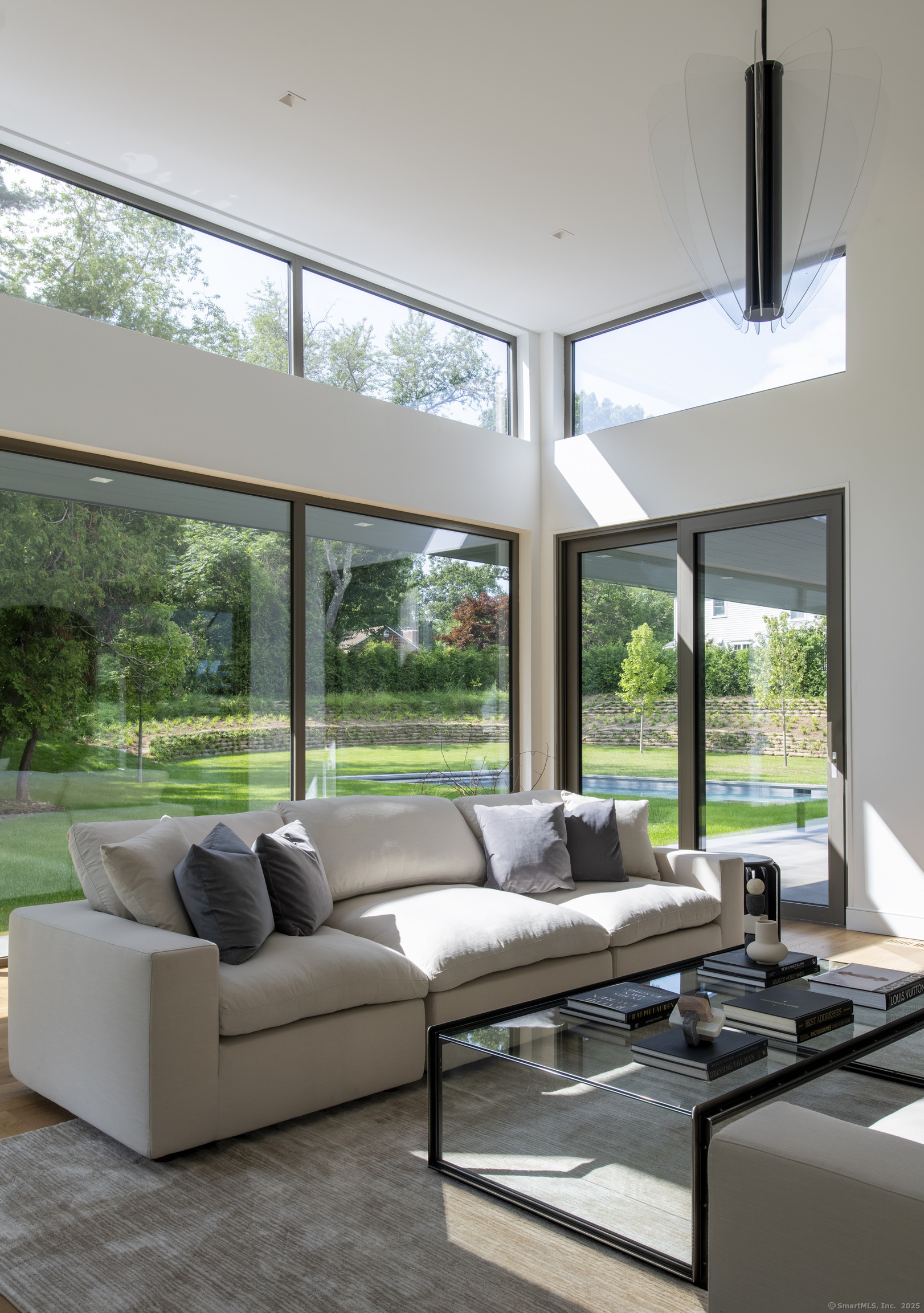 14 5 Mile River Road Darien, CT 06820 - Photo 4 of 17