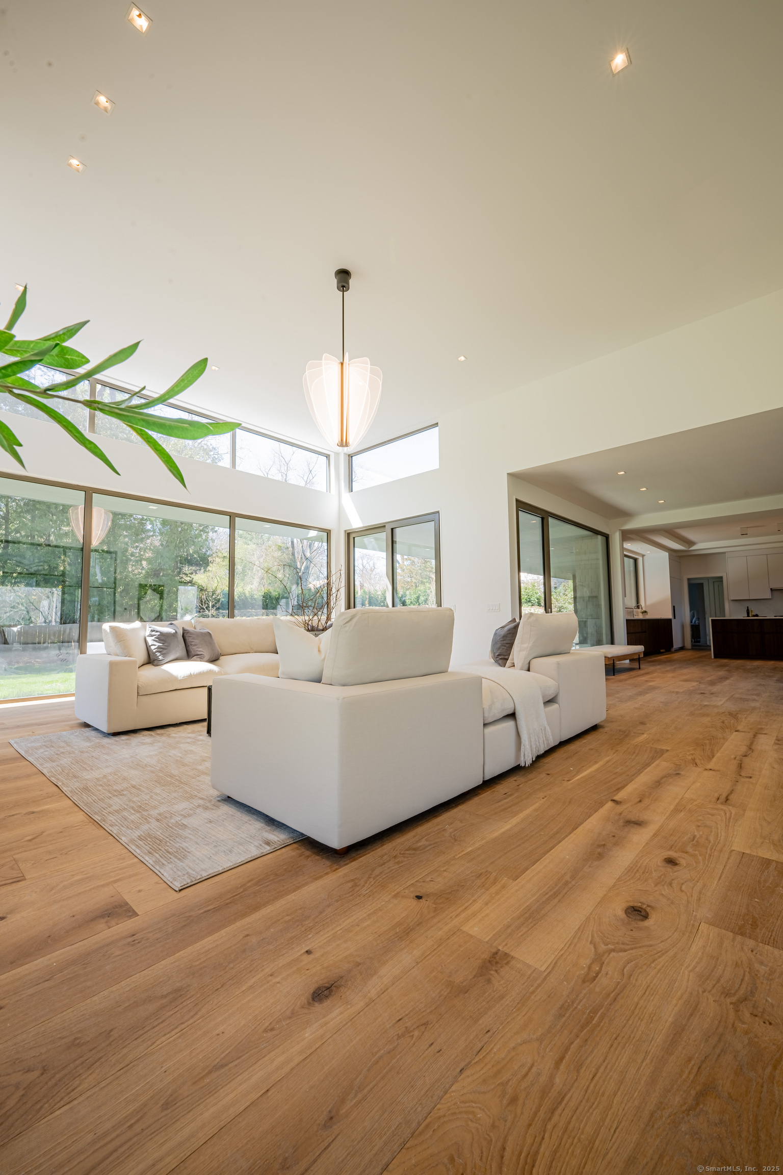 14 5 Mile River Road Darien, CT 06820 - Photo 5 of 17