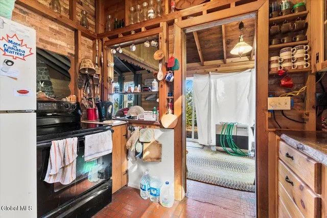 $775,000 | 96 Champine Way, Willsboro, NY 12996