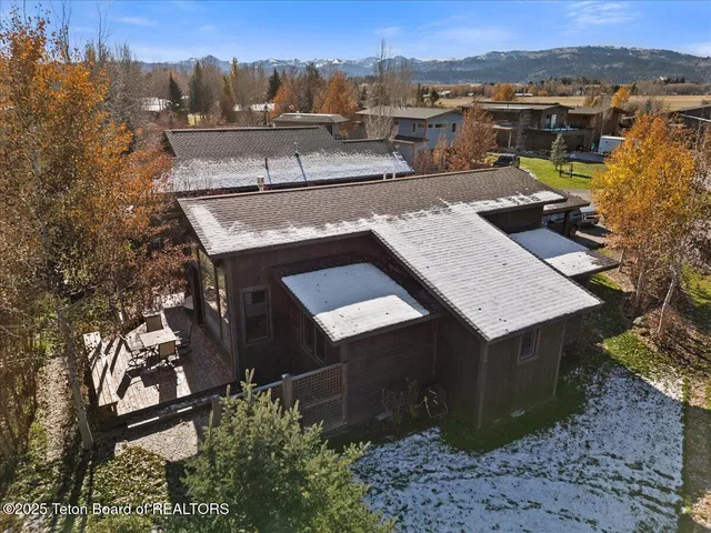 $2,200,000 | 3230 West King Eider Road, Jackson, WY 83001