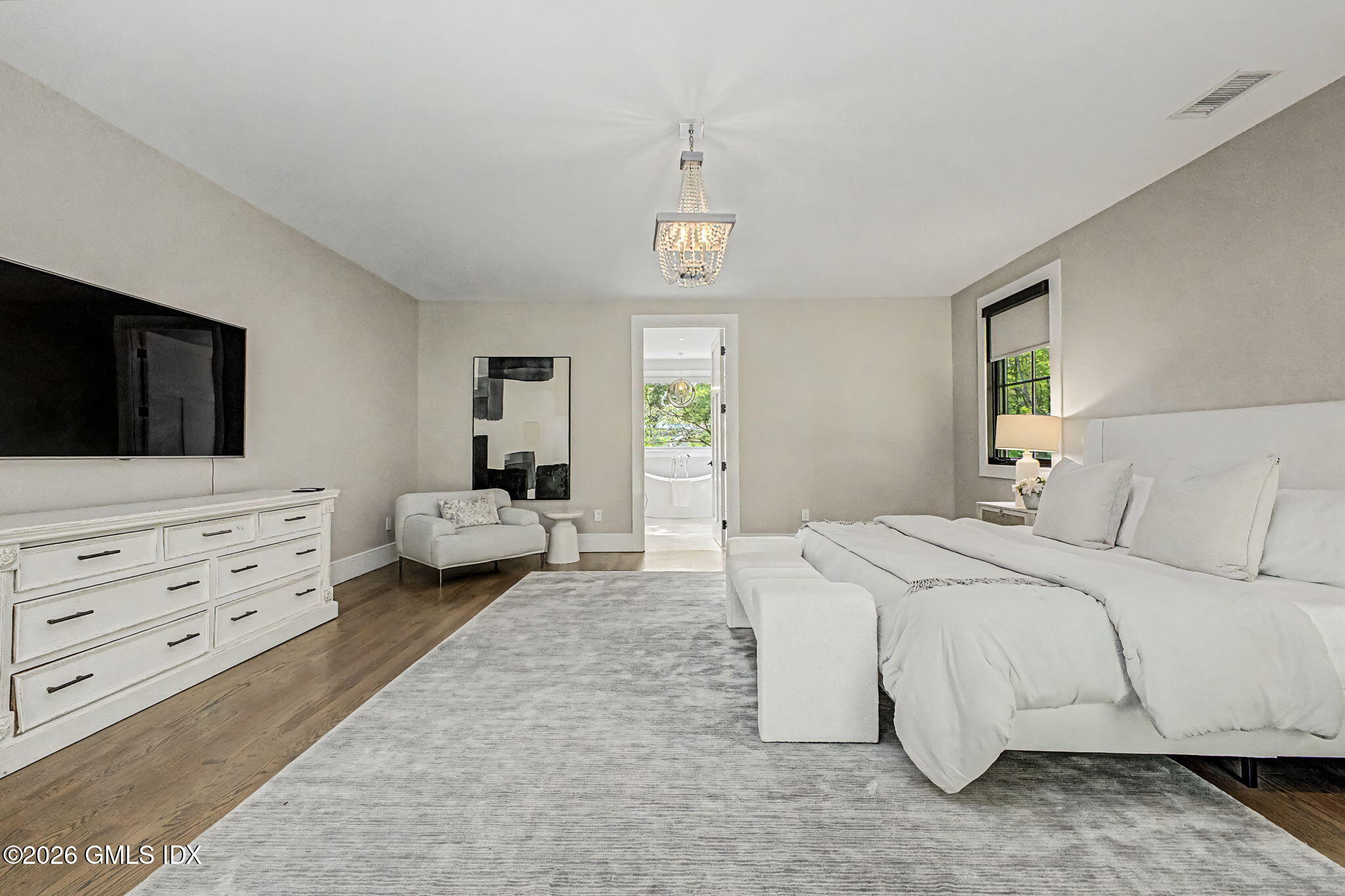 248 Stanwich Road Greenwich, CT 06830 - Photo 16 of 39 95-web-or-mls-248-stanwich-rd