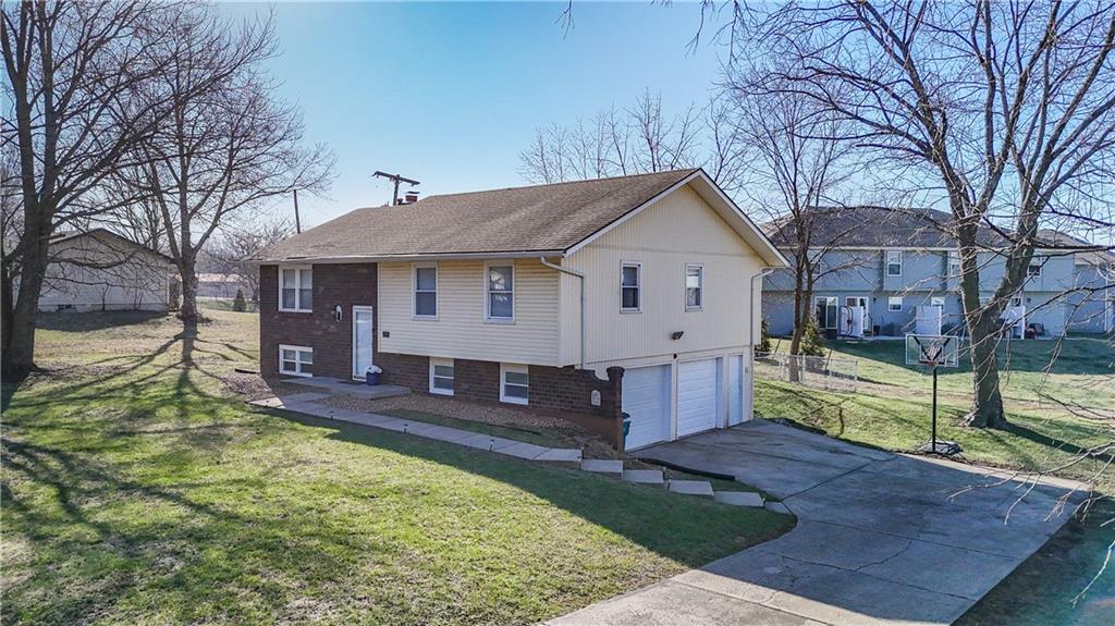 509 West South Street Spring Hill, KS 66083 - Photo 3 of 31