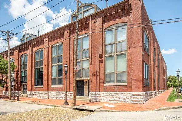 $120,000 | 1523 South 10th Street, Unit 212, St. Louis, MO 63104