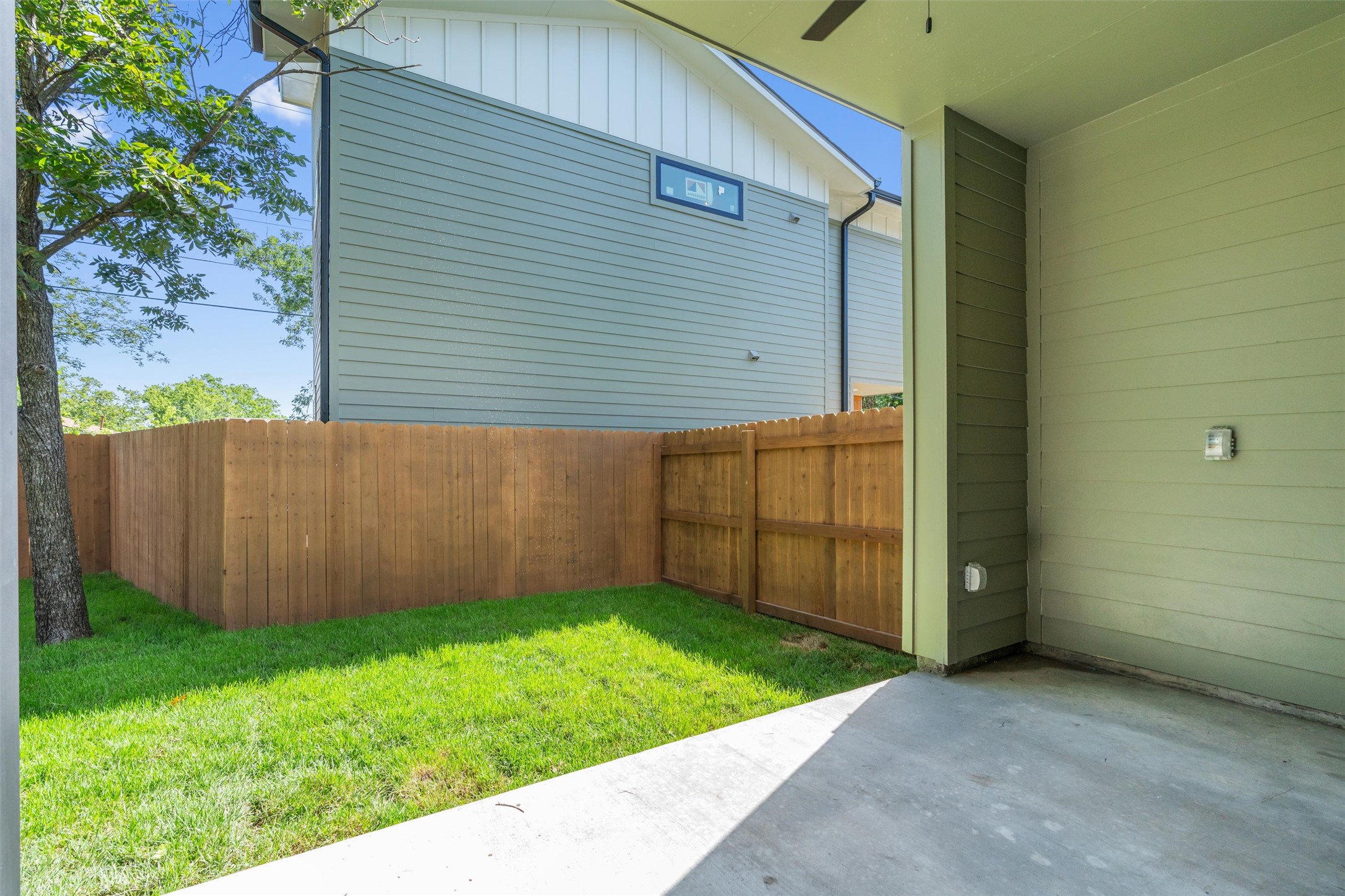 1402 Beckett Street, Unit 1B Austin, TX 78757 - Photo 27 of 32 Large, Rear Covered Patio