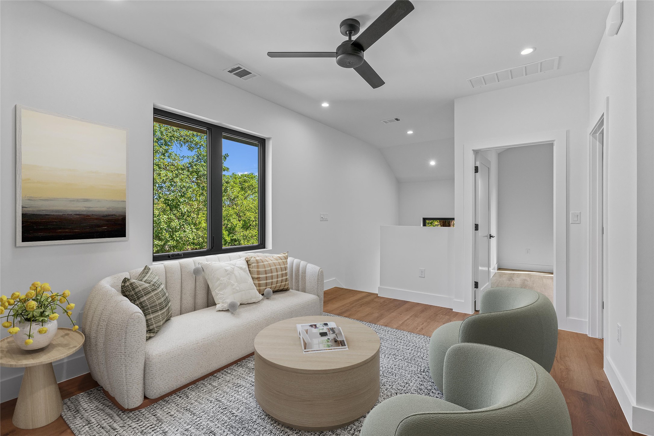 1402 Beckett Street, Unit 1B Austin, TX 78757 - Photo 9 of 32 Bonus Living Area / Office