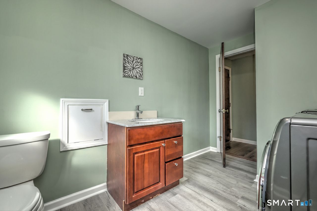 90 Brook Hill Road Hamden, CT 06514 - Photo 34 of 38 half bath