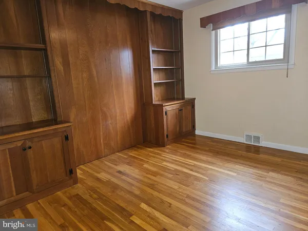 $2,750 | 56 Chapman Avenue, Doylestown, PA 18901