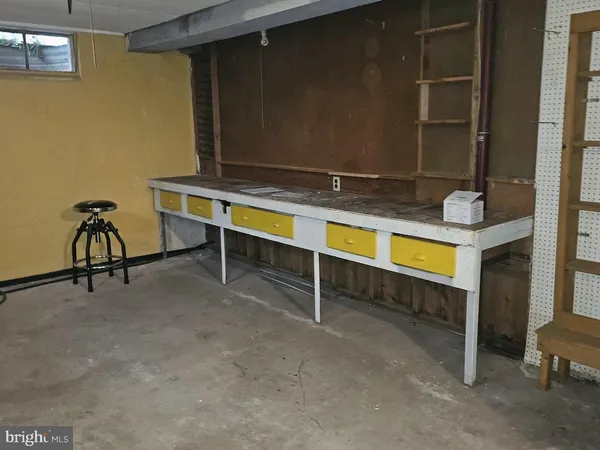 $2,750 | 56 Chapman Avenue, Doylestown, PA 18901