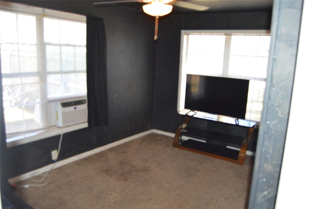 112 South 2nd Street Godley, TX 76044 - Photo 17 of 27
