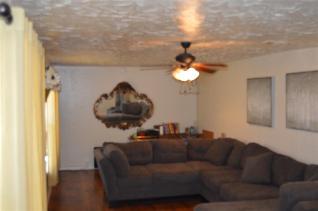 112 South 2nd Street Godley, TX 76044 - Photo 4 of 27