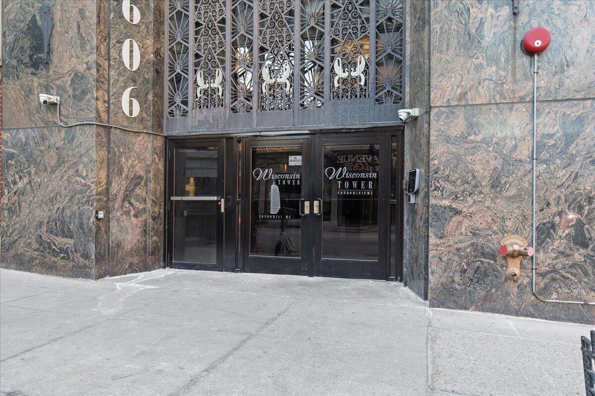 606 West Wisconsin Avenue, Unit 301 Milwaukee, WI 53203 - Photo 2 of 28 Front Entrance