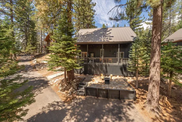 $680,000 | 50638 Hemlock Court, Soda Springs, CA 95728