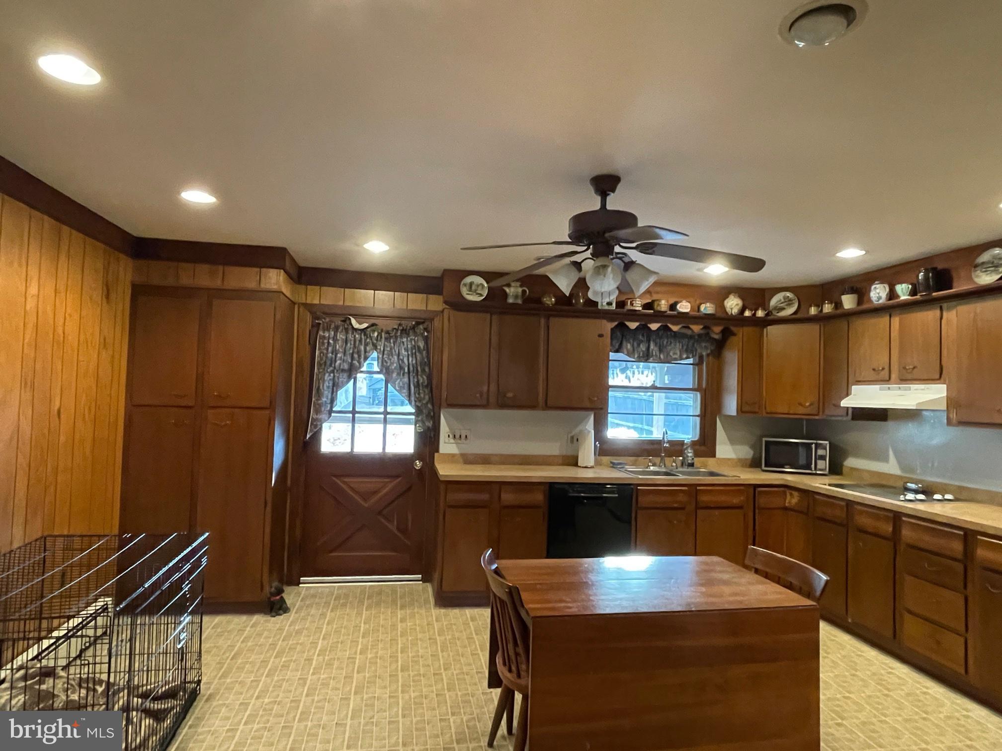 52 Ridge Avenue Phoenixville, PA 19460 - Photo 14 of 20 Gallery Image 14