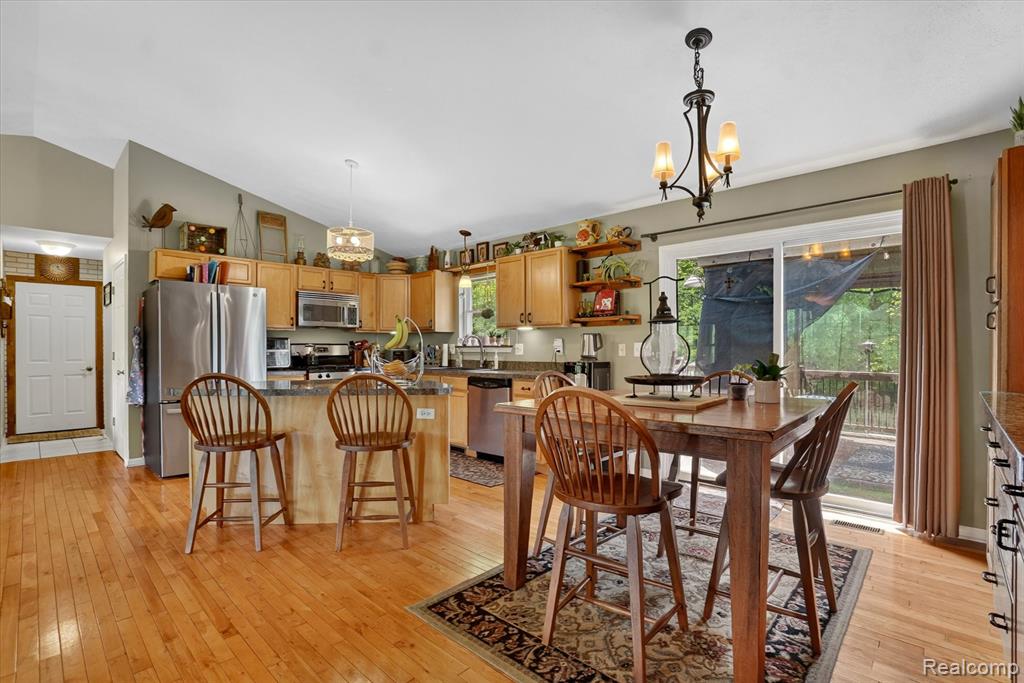 9565 Crofoot Road Fowlerville, MI 48836 - Photo 10 of 63