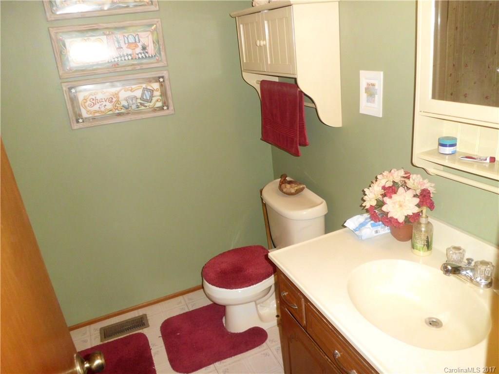 844 Rolling Road Lincolnton, NC 28092 - Photo 9 of 18 Gallery Image 9