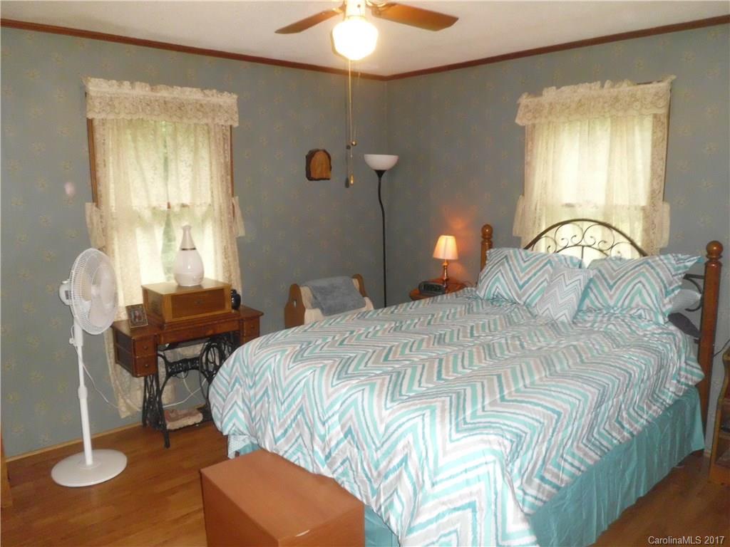 844 Rolling Road Lincolnton, NC 28092 - Photo 10 of 18 Gallery Image 10