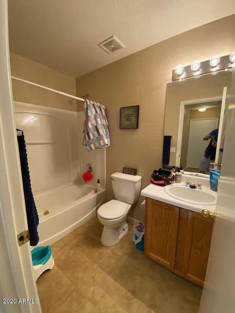 16236 West Calavar Road Surprise, AZ 85379 - Photo 9 of 13 Bathroom 2