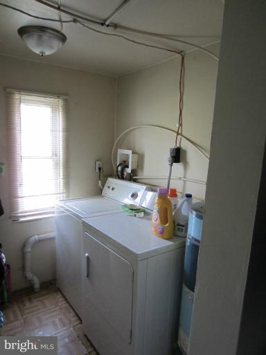 13537 Wilt Store Road Leesburg, VA 20176 - Photo 7 of 16 Laundry Room