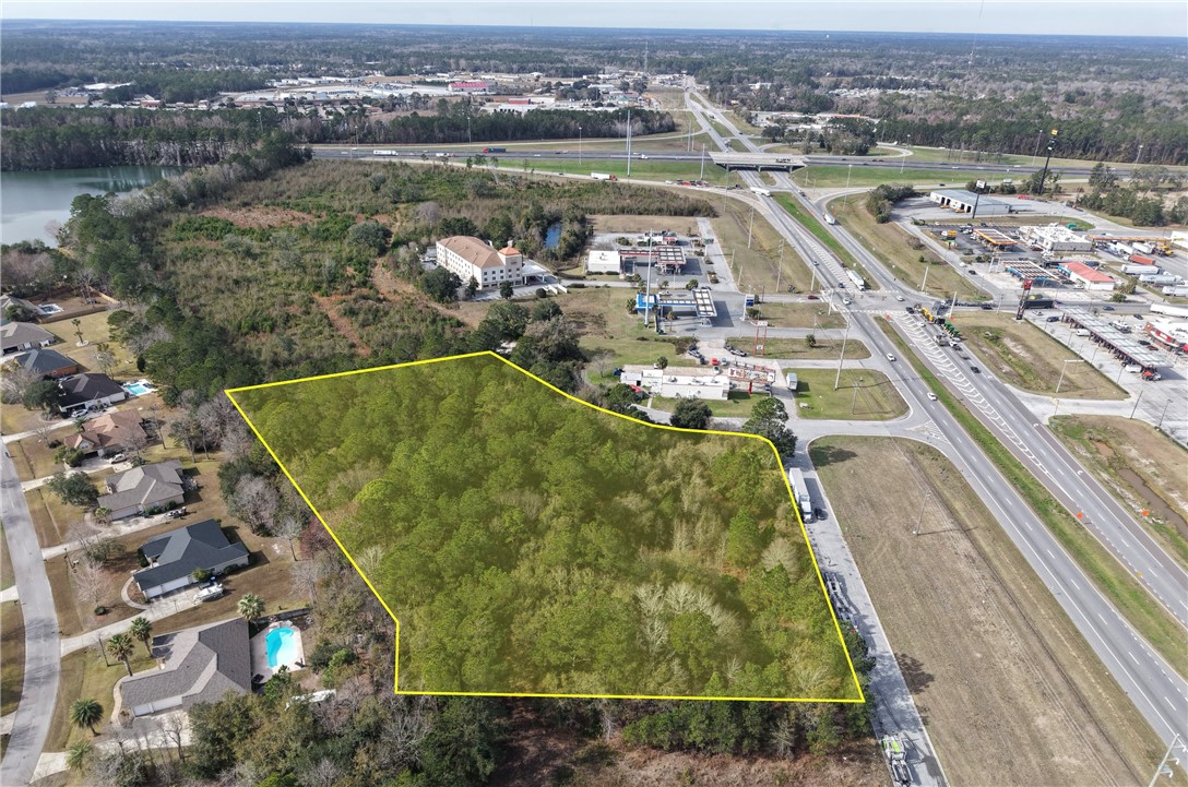 140 Frontage Drive Brunswick, GA 31523 - Photo 2 of 4