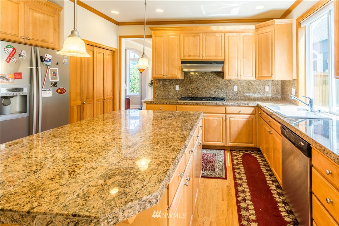 20711 38th Drive Southeast Bothell, WA 98021 - Photo 8 of 25