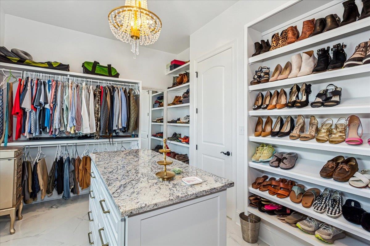 30866 Ono N Loop West Orange Beach, AL 36561 - Photo 22 of 49 Walk In Closets