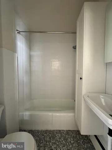 $1,000 | 2062 Lombard Street, Unit 2, Philadelphia, PA 19146