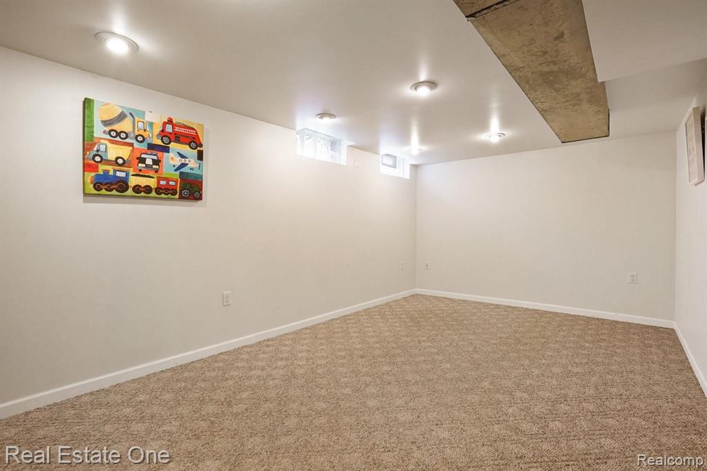 456 Farmridge Court Rochester Hills, MI 48307 - Photo 24 of 33