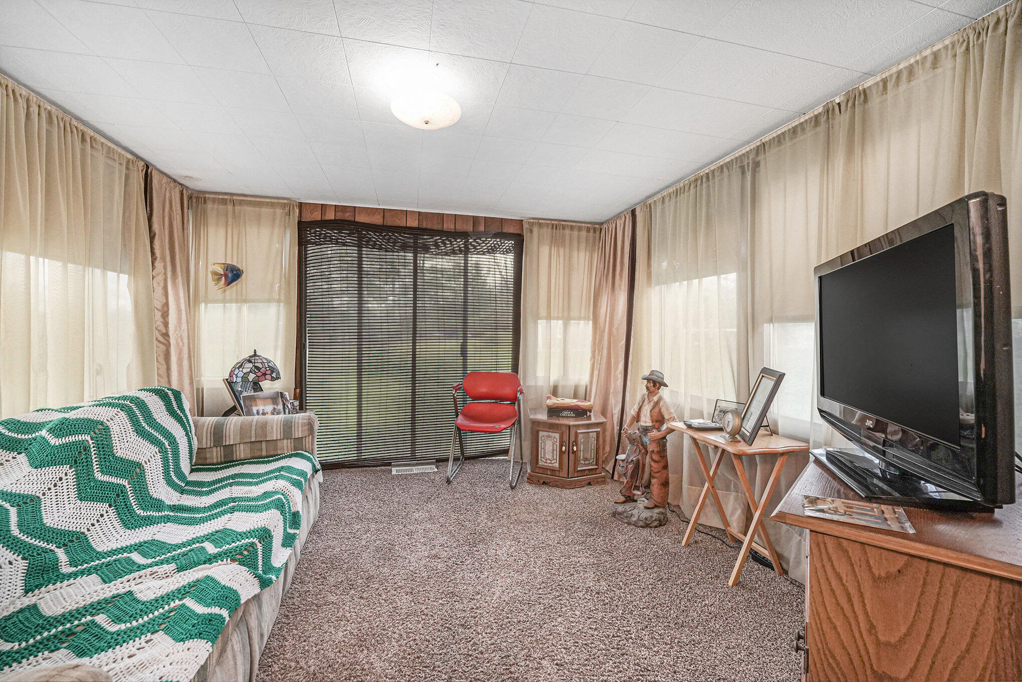 1324 4 Mile Road Northwest Grand Rapids, MI 49544 - Photo 16 of 22 011_photo_apr_02_2025_9_29_06_am_598