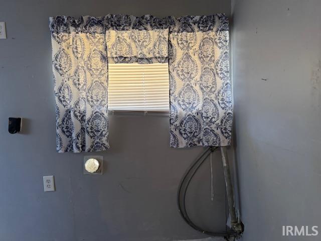 779 Jackson Street Peru, IN 46970 - Photo 8 of 17