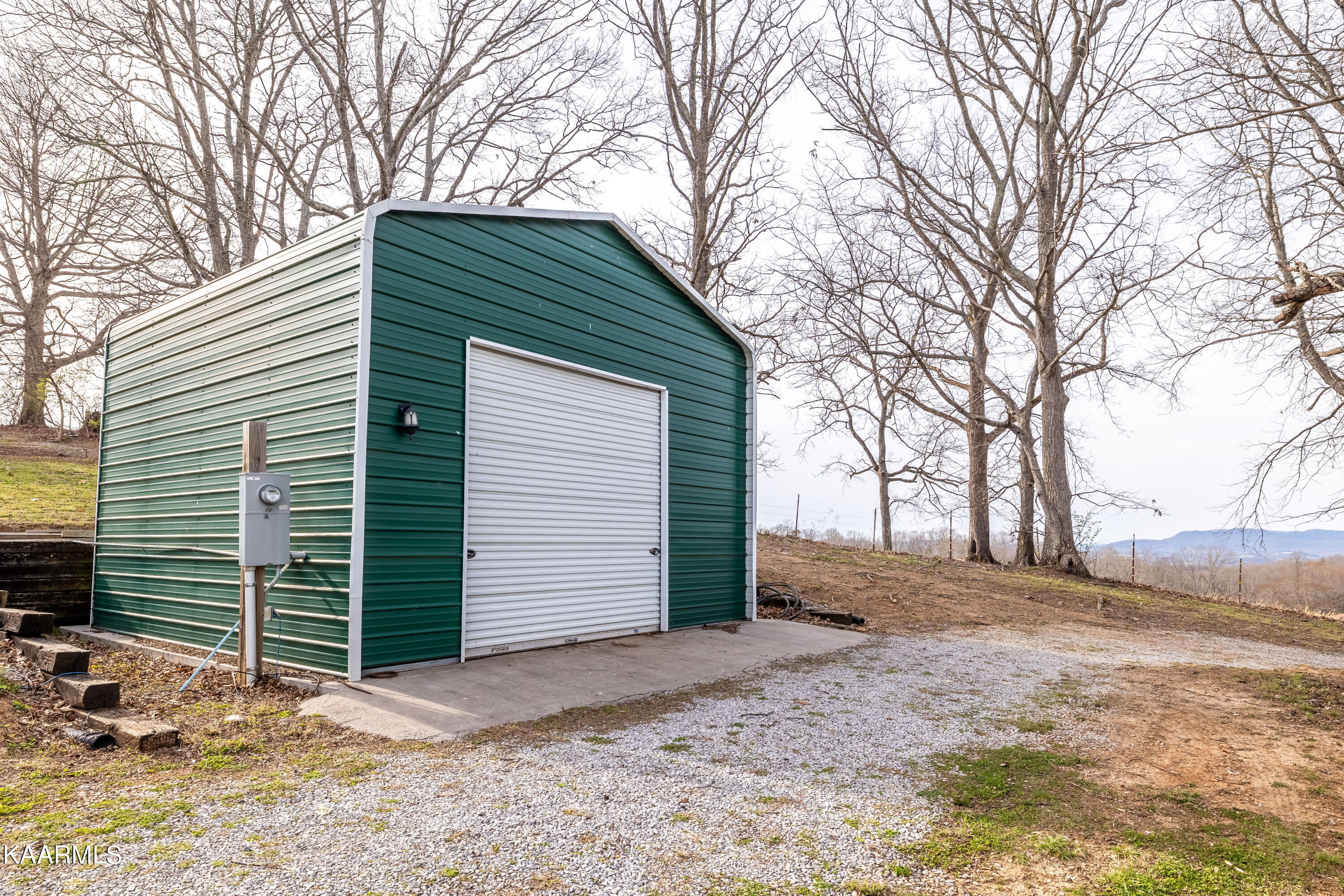 1303 McCarty Road Knoxville, TN 37914 - Photo 14 of 36 1303McCartyrd-71