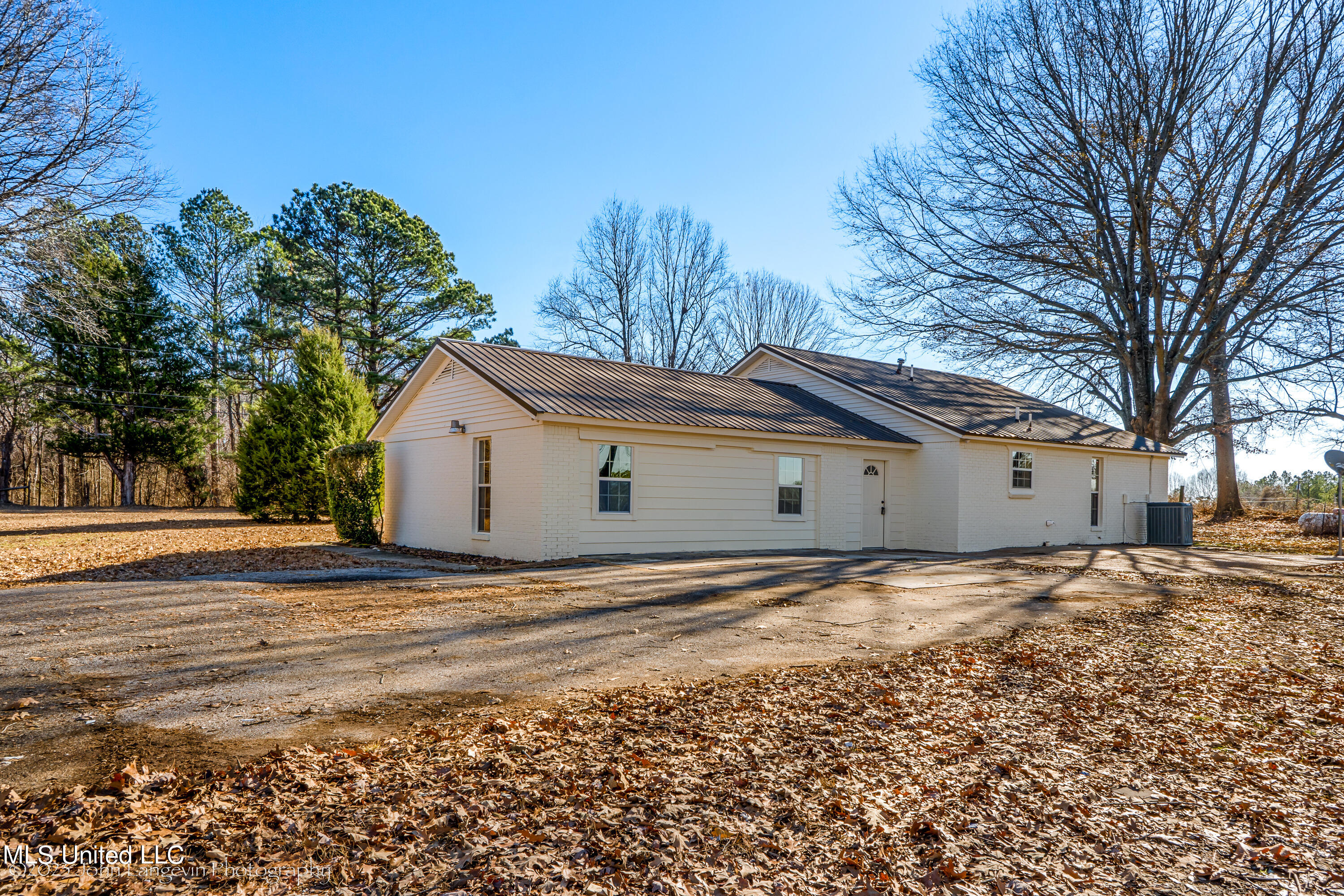 5951 McIngvale Road Hernando, MS 38632 - Photo 4 of 26 5951 McIngvale Rd-Exterior-4